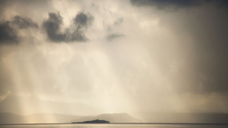 做梦梦见暴风雨