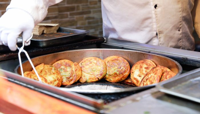 做梦梦见烤饼是什么意思 做梦梦见烤饼有什么预兆