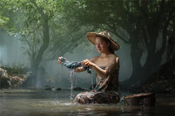 做梦梦见洗衣服是什么意思 做梦梦见洗衣服有什么预兆