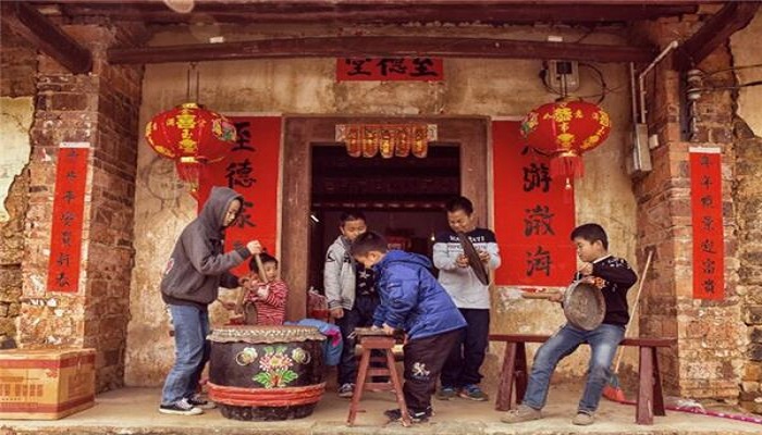 做梦梦见敲锣打鼓是什么意思 做梦梦见敲锣打鼓是什么预兆