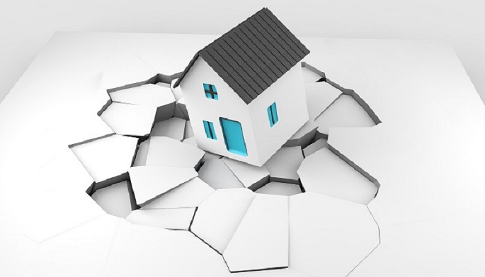 做梦梦见下雨房屋倒塌是什么征兆