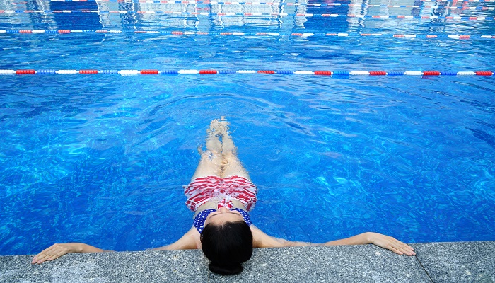 做梦梦见自己在游泳