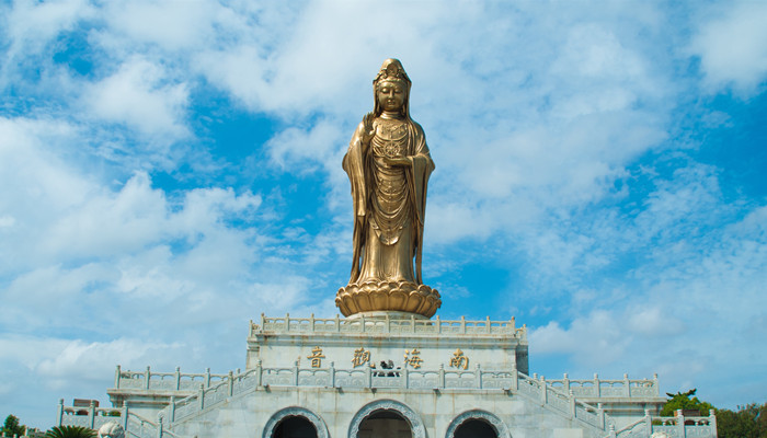 做梦梦见拜菩萨是什么预兆