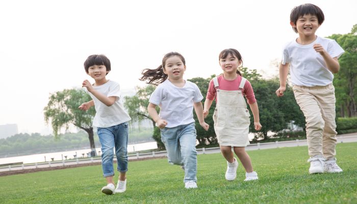 做梦梦见孙子孙女是什么意思 做梦梦见孙子孙女有什么预兆