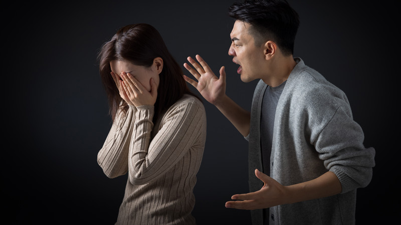 做梦梦见和老公吵架离婚是什么兆头