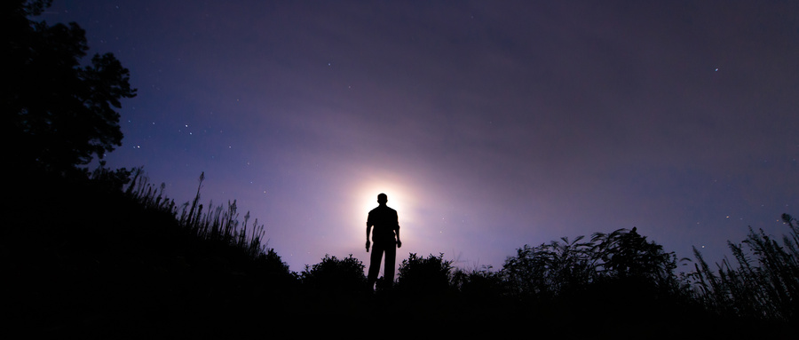 做梦梦见一个人在黑夜里走好害怕
