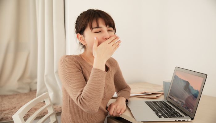 做梦梦见打哈欠是什么意思 做梦梦见打哈欠有什么预兆