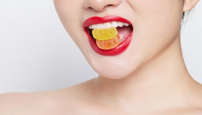 做梦梦见吃糖是什么意思 做梦梦见吃糖有什么预兆