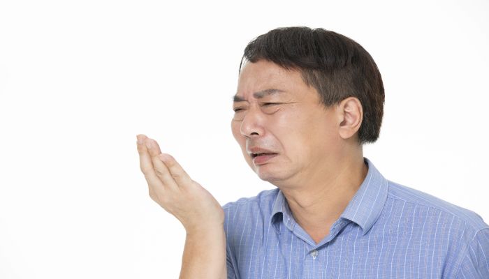 做梦梦见口中气味 口臭是什么意思 做梦梦见口中气味 口臭有什么预兆