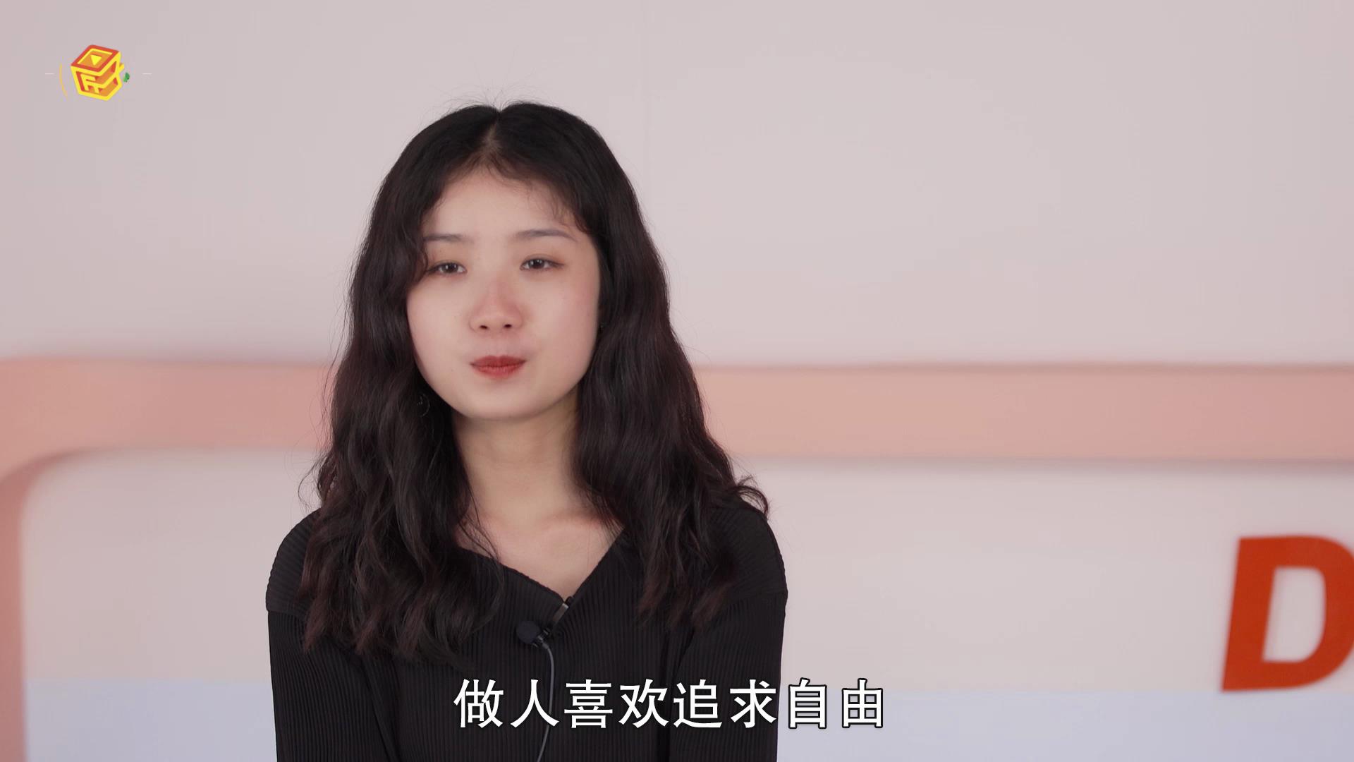 水瓶女的性格怎样，详细解释