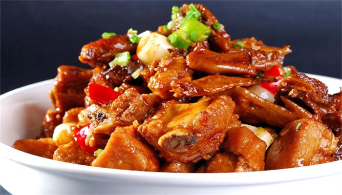 做梦梦见吃排骨是什么预兆