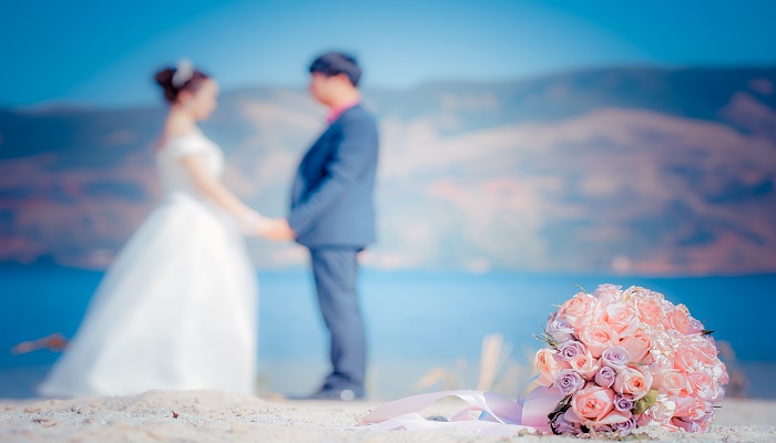 做梦梦见老公和别人结婚