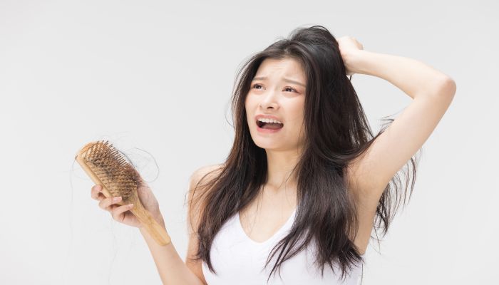 做梦梦见洗头掉头发是什么意思 做梦梦见洗头掉头发是什么预兆