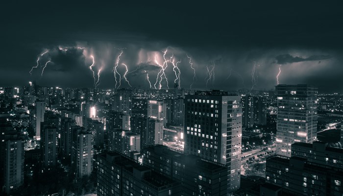 做梦梦见打雷下雨