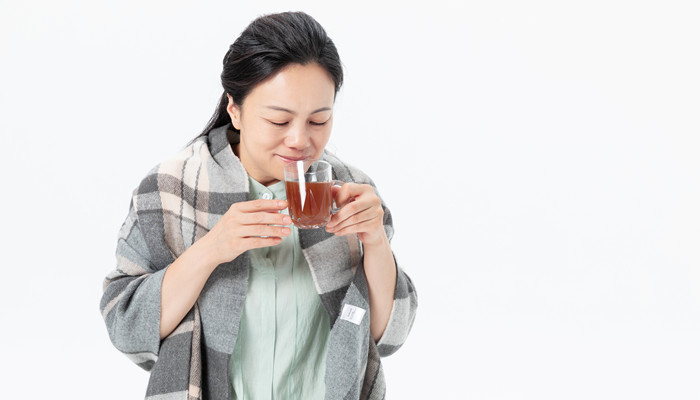 做梦梦见熟人喝药