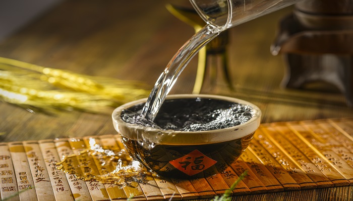 做梦梦见吃酒