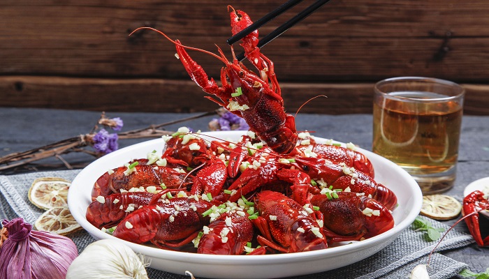 做梦梦见抓虾 捉虾是什么意思  做梦梦见抓虾 捉虾有什么预兆