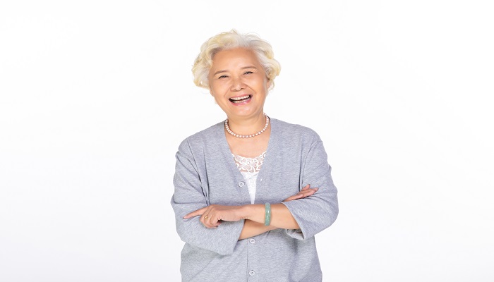 梦到死去的奶奶还活着是什么意思