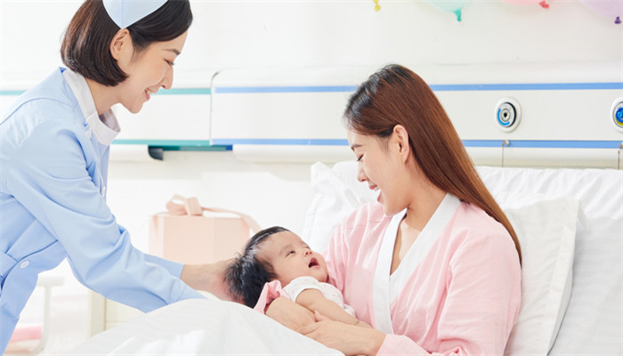 做梦梦见自己剖腹产生了个女儿