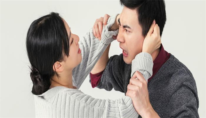 做梦梦见被别人欺负是什么意思