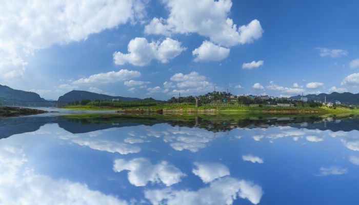 做梦梦见水上漂是什么意思 做梦梦见水上漂是什么预兆