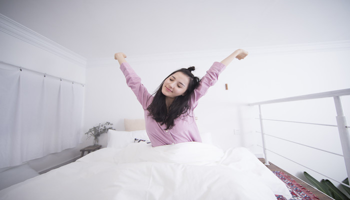 做梦梦见有人喊我突然醒了