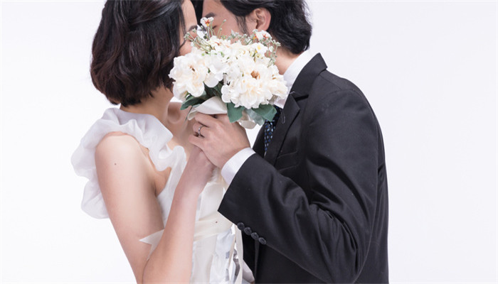 做梦梦见姑娘结婚是什么意思