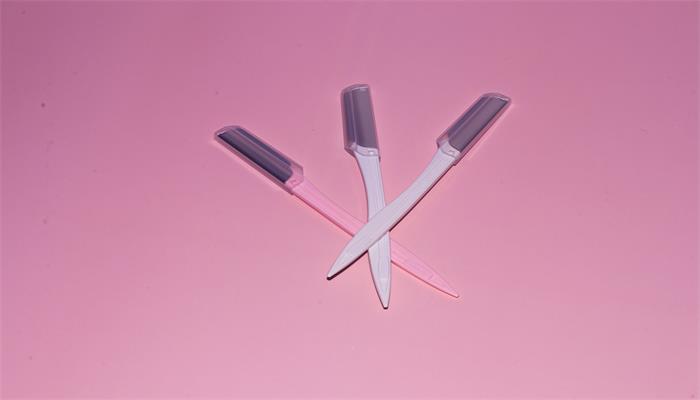 做梦梦见自己拿刀杀人见血什么意思