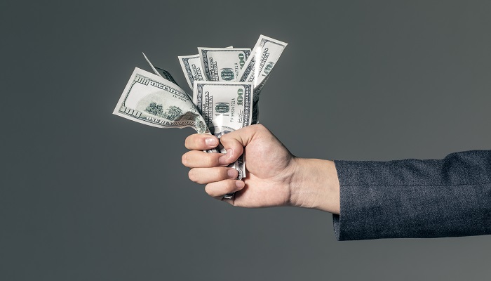 做梦梦见包里有很多现金