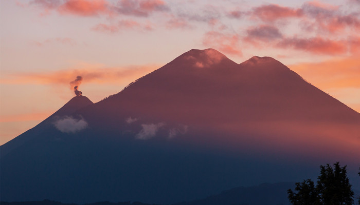 做梦梦见火山爆发逃跑