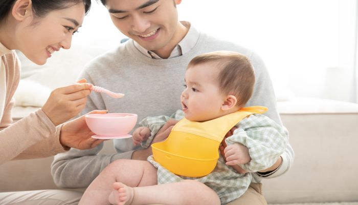 做梦梦见喂小孩吃奶是什么意思 做梦梦见喂小孩吃奶是什么预兆