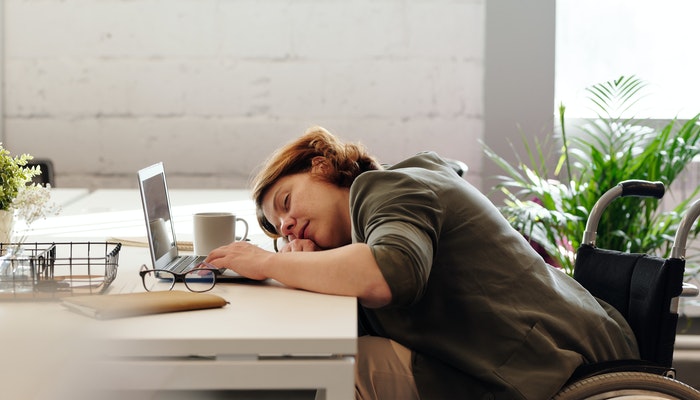 做梦梦见看见别人打架