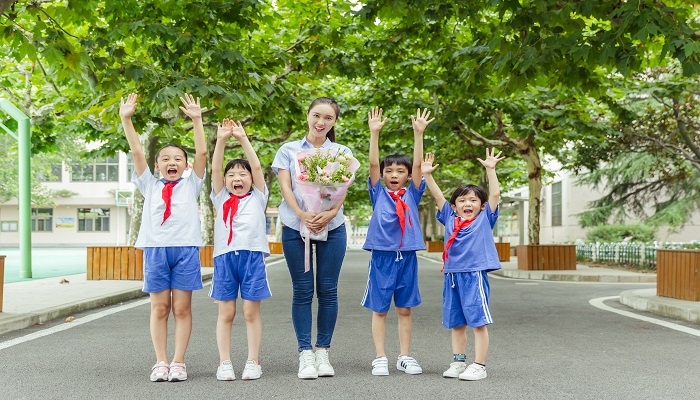 做梦梦见老师是什么意思