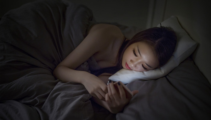 做梦梦见男朋友微信和别人聊暧昧