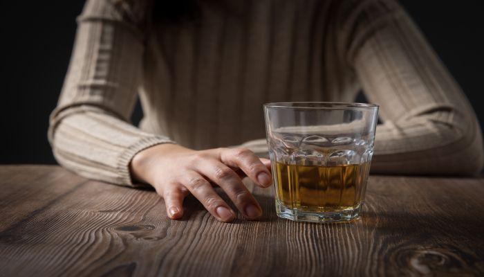 做梦梦见戒酒是什么意思 做梦梦见戒酒是什么预兆