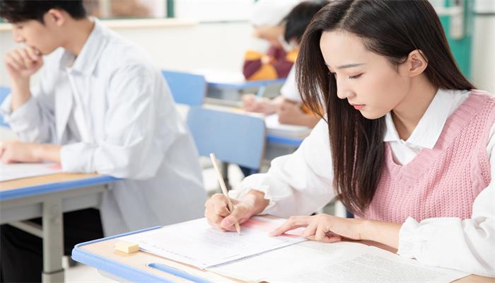 做梦梦见自己考的一般般