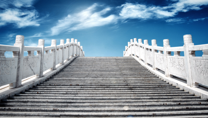 做梦梦见孩子从楼梯上摔下来预兆什么