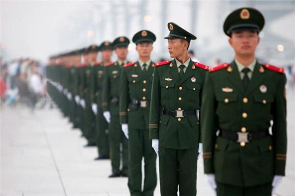 做梦梦见穿军装是什么意思 做梦梦见穿军装有什么预兆