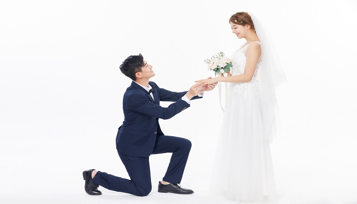 梦到别人结婚是代表什么