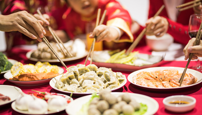 做梦梦见吃饺子什么意思