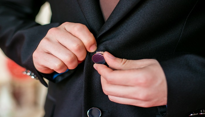 女人做梦梦见收拾旧衣服是什么意思 女人做梦梦见收拾旧衣服有什么预兆