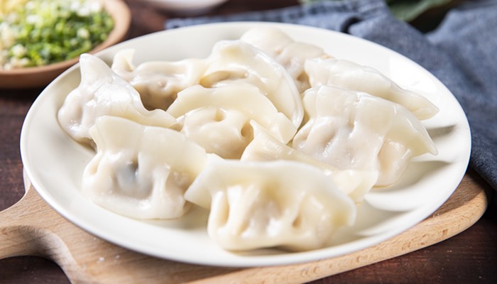 做梦梦见吃饺子是什么意思