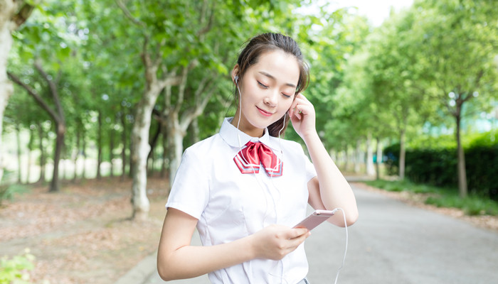 男人做梦梦见初中女同学是什么意思