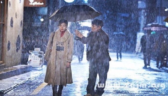 做梦梦见与情人在雨中步行是什么意思 做梦梦见与情人在雨中步行是什么预兆
