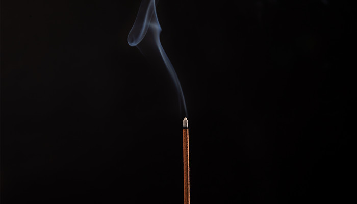 做梦梦见香断了是什么意思啊?