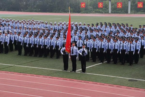 做梦梦见警察是什么意思