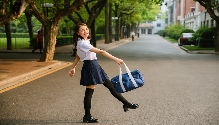 女人做梦梦见走了很远的路