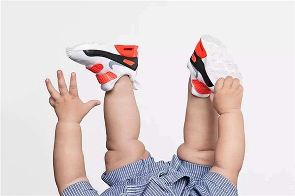 做梦梦见买鞋给小孩子是什么意思 做梦梦见买鞋给小孩子有什么预兆