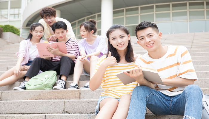 做梦梦见学生集会示威是什么意思 做梦梦见学生集会示威是什么预兆