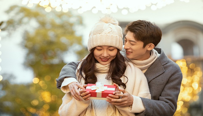 做梦梦见别人给自己介绍对象什么意思